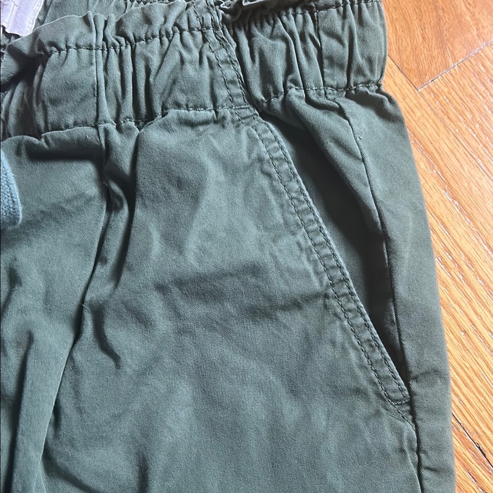Paper Bag Style Green Casual Pants - Picture 3 of 3